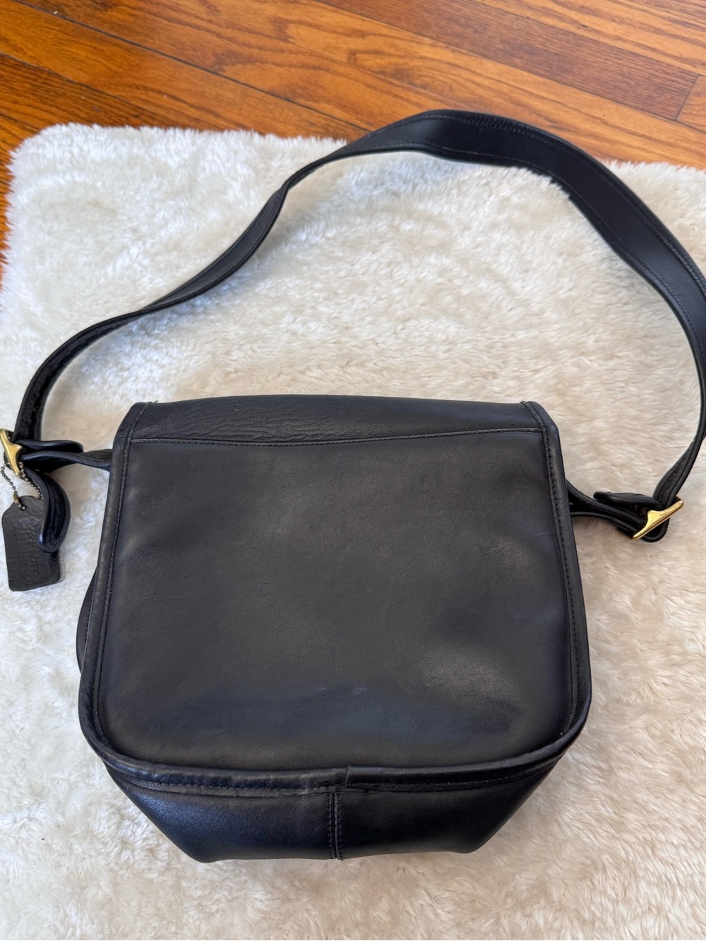 Coach 90’s Vintage Black Leather Classic Should Bag Style 1970 - Picture 2 of 15